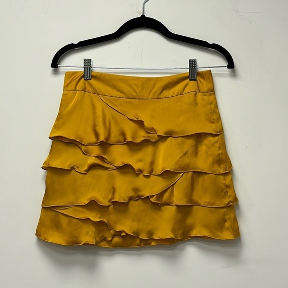FOREVER 21 satin wave ruffle mini skirt size S/P - Picture 1 of 7